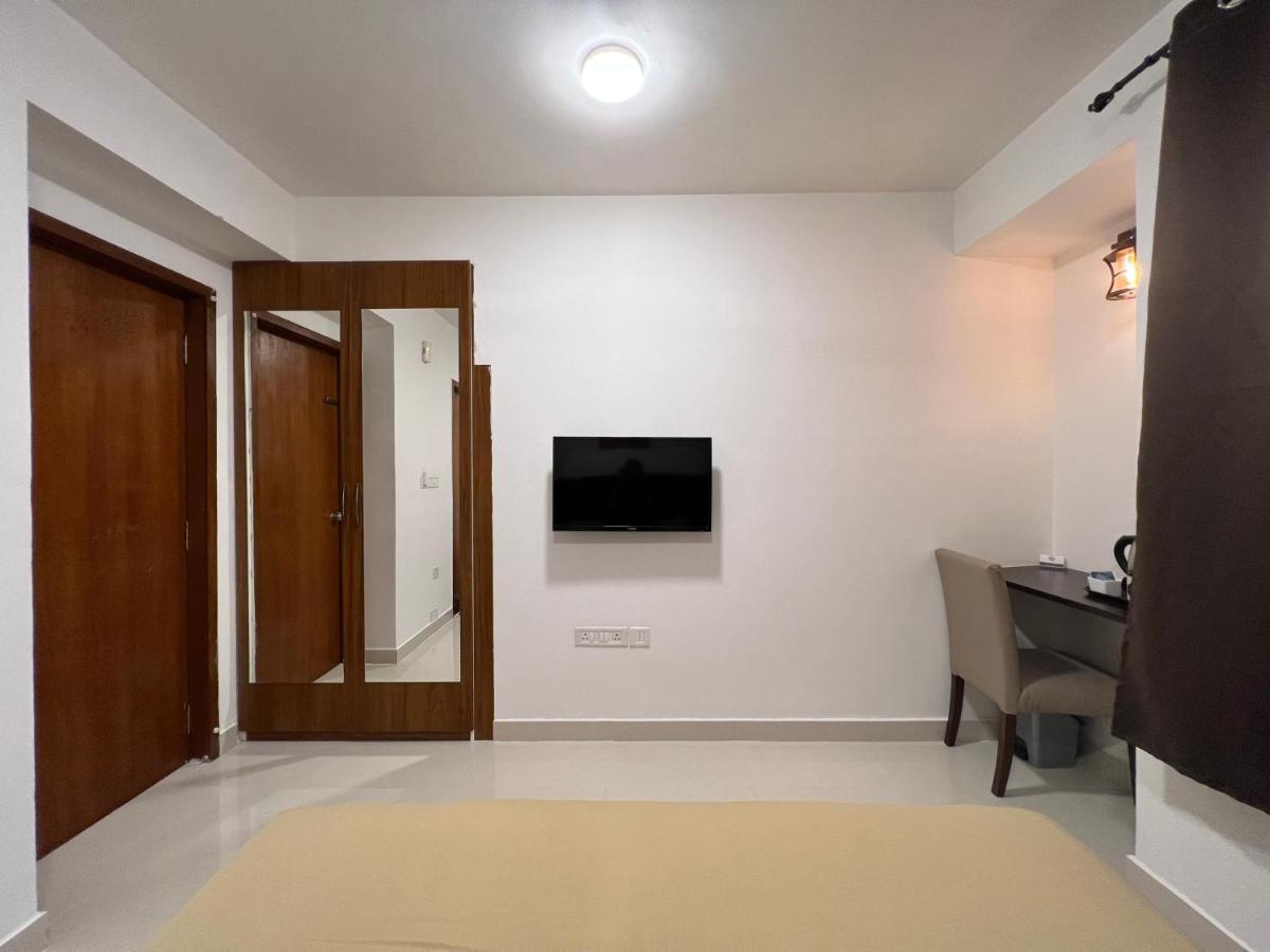 Hotel The Royal Living I Indiranagar Bangalore Esterno foto